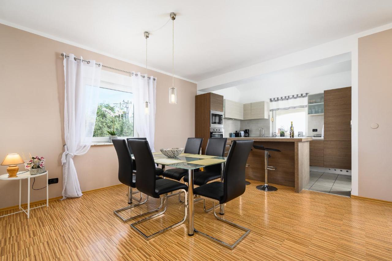 Villa Elisa Kaštelir Extérieur photo